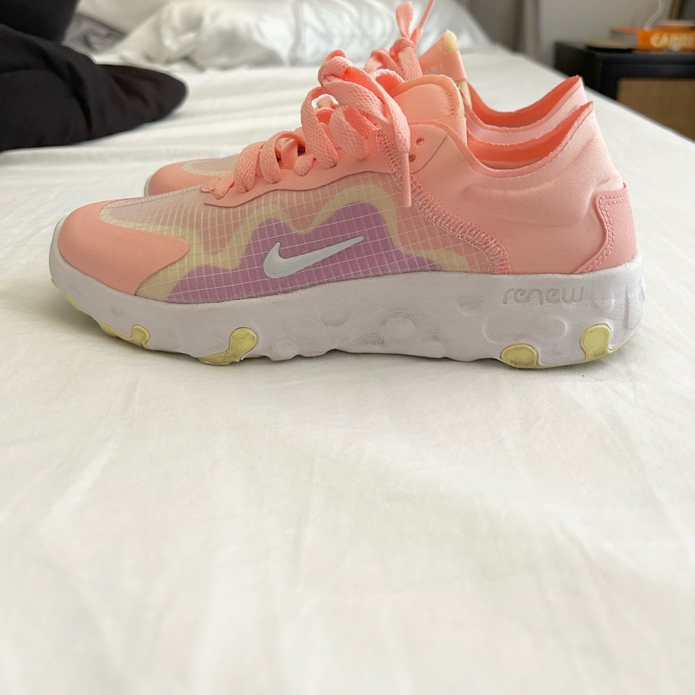 NIKE RENEW LUCENT WOMAN SNEAKERS
